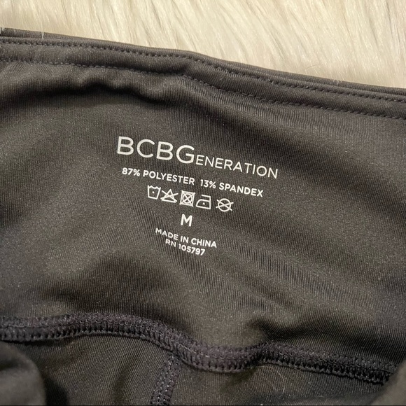 BCBGeneration High-Waisted Bike Shorts Black White - Picture 5 of 9